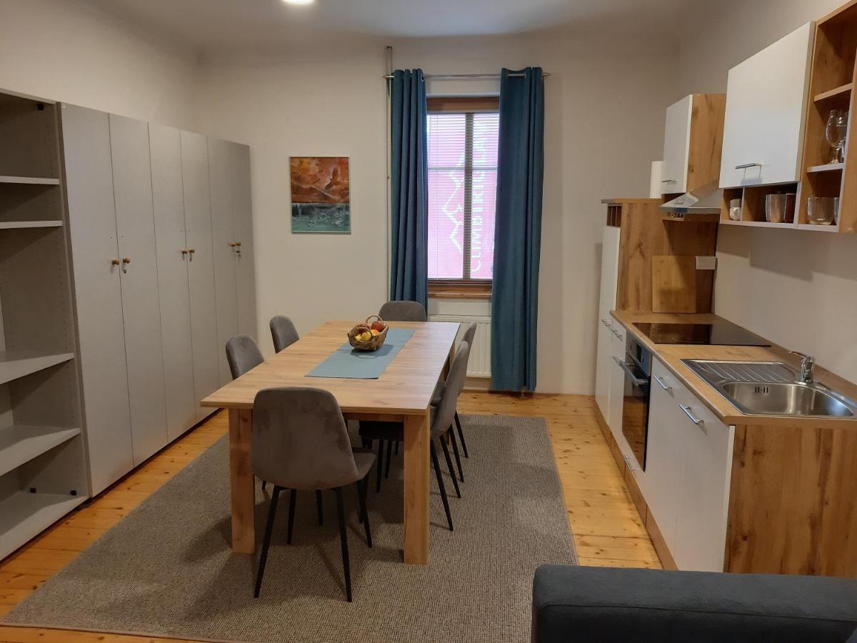 Triglav Apartment House Kranj Exterior foto