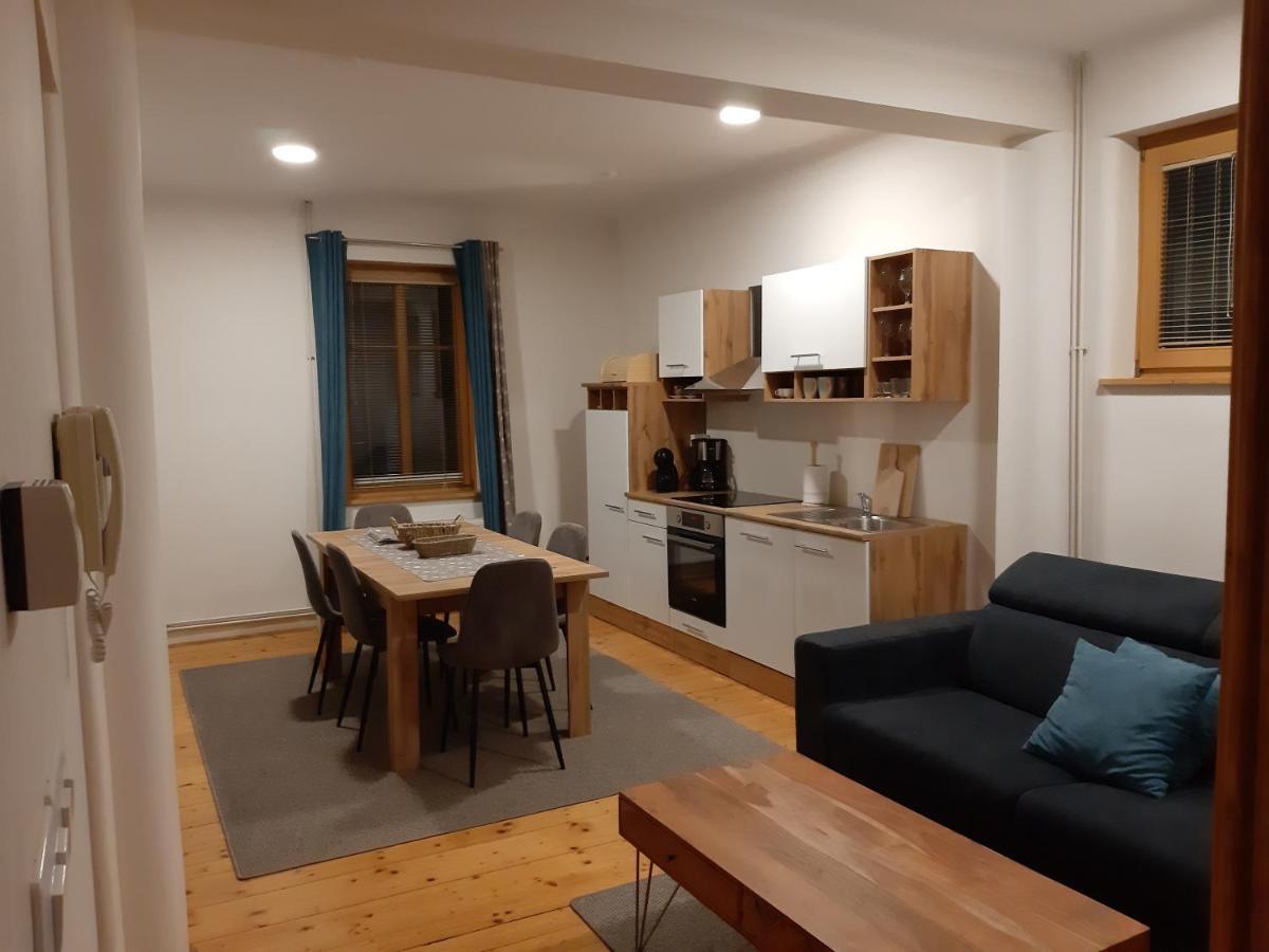 Triglav Apartment House Kranj Exterior foto